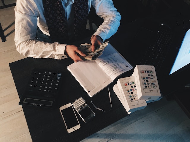 IRA financial advisor calculating future income